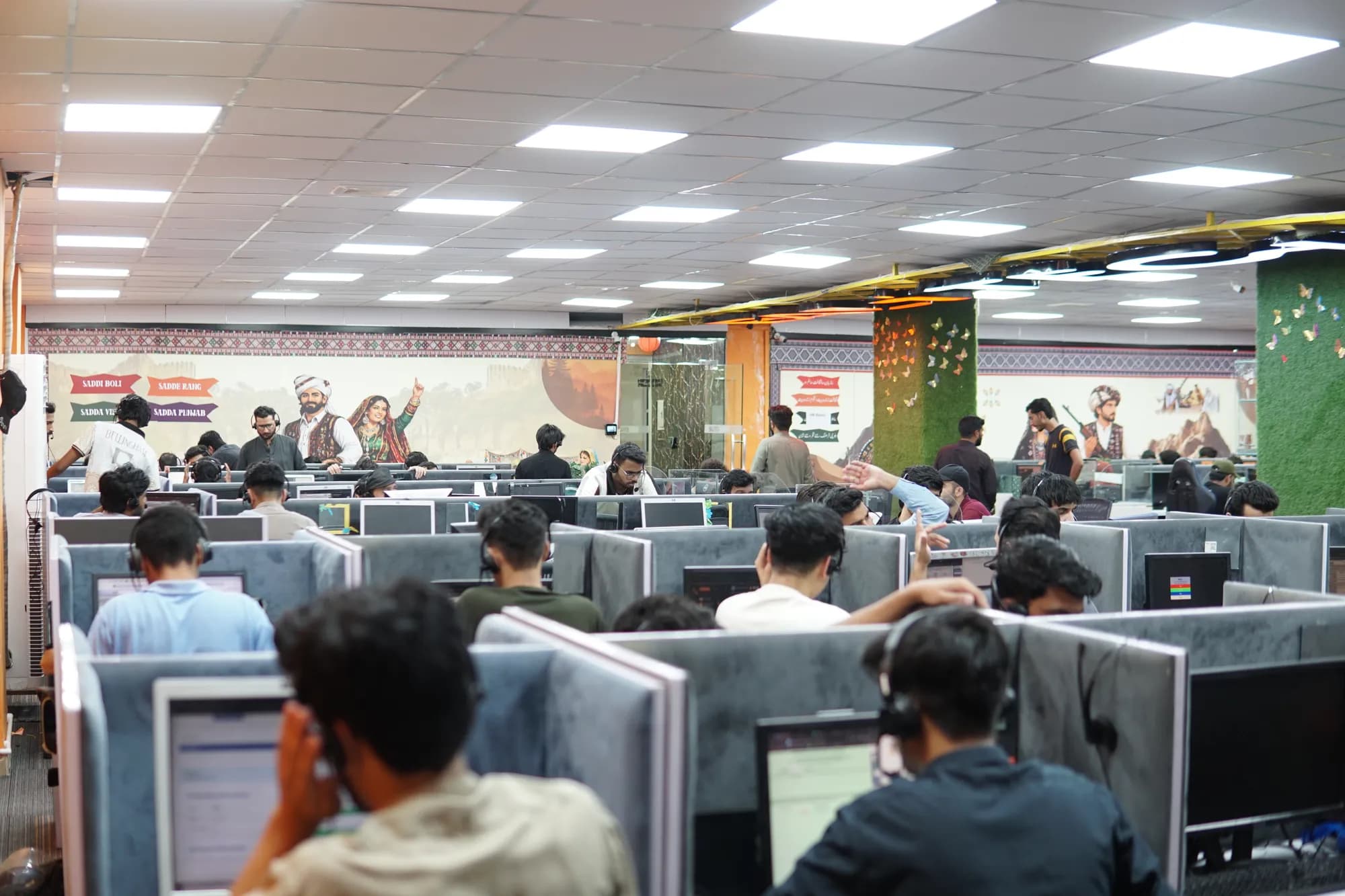 BALITECH operations centre with agents working live campaigns